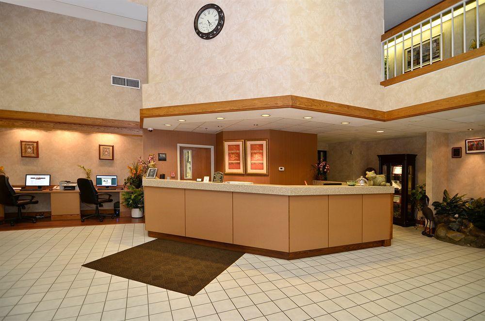 Greenstay Hotel & Suites Central Спрингфийлд Интериор снимка
