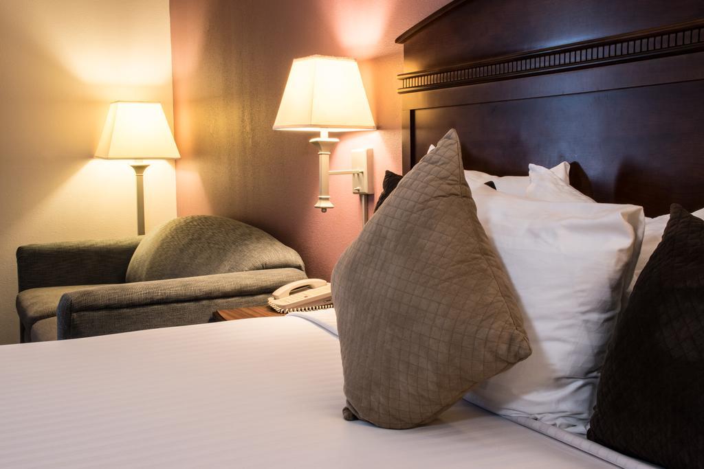 Greenstay Hotel & Suites Central Спрингфийлд Екстериор снимка