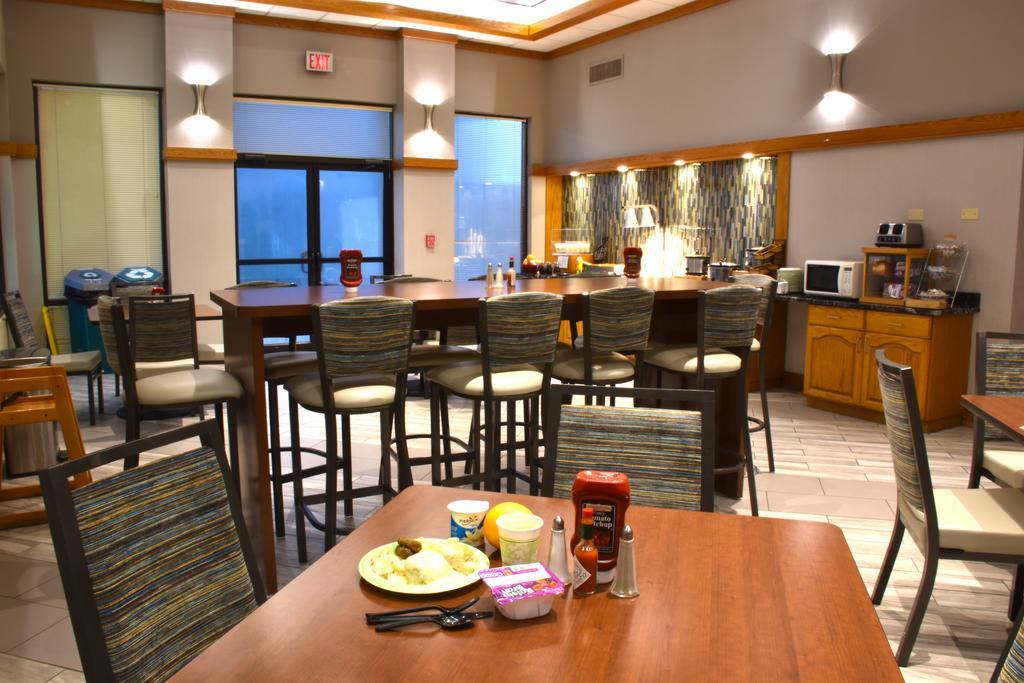 Greenstay Hotel & Suites Central Спрингфийлд Екстериор снимка
